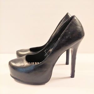 Wet Seal Black Women's High Heel Size 7